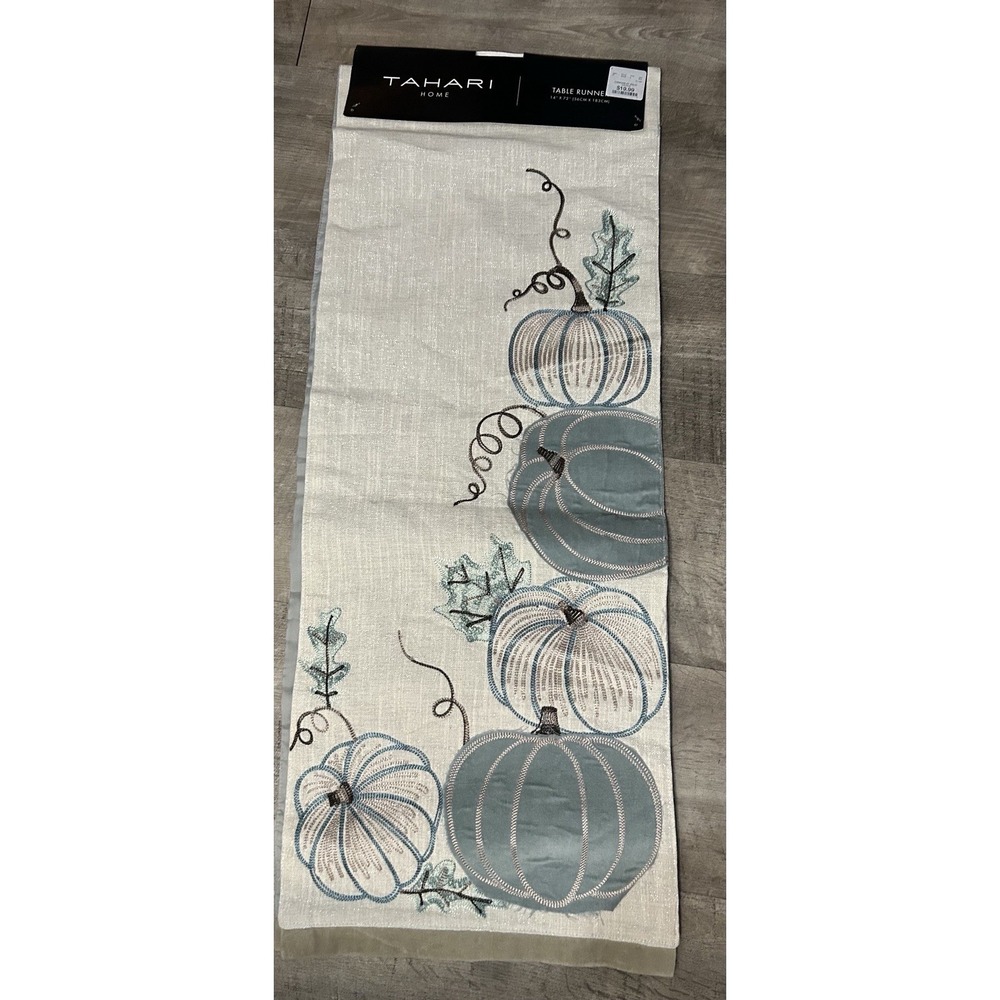 NEW Tahari Home Table Runner 14" x 72" Thanksgiving Beige Blue Knitted‎ Pumpkins